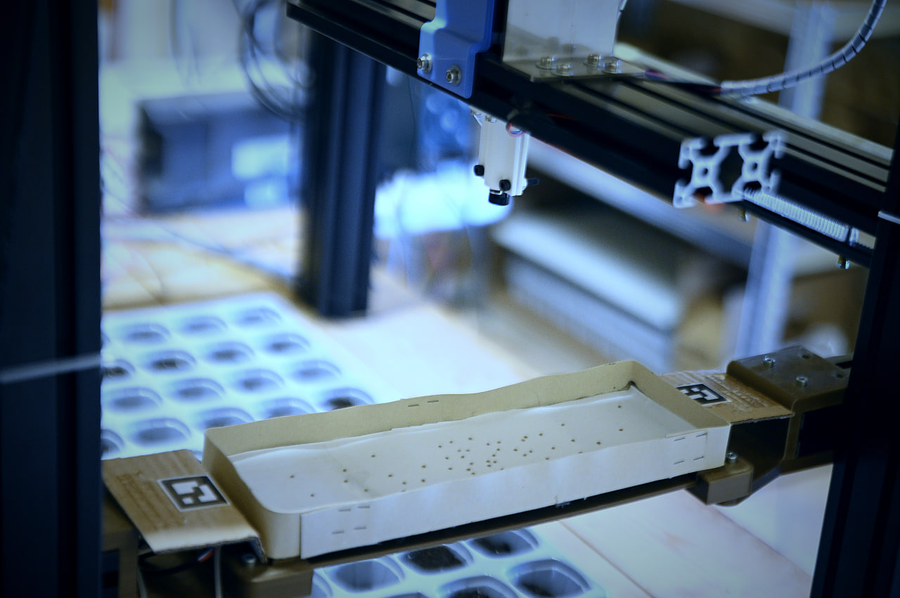 RBT Lab seed tray and end effector